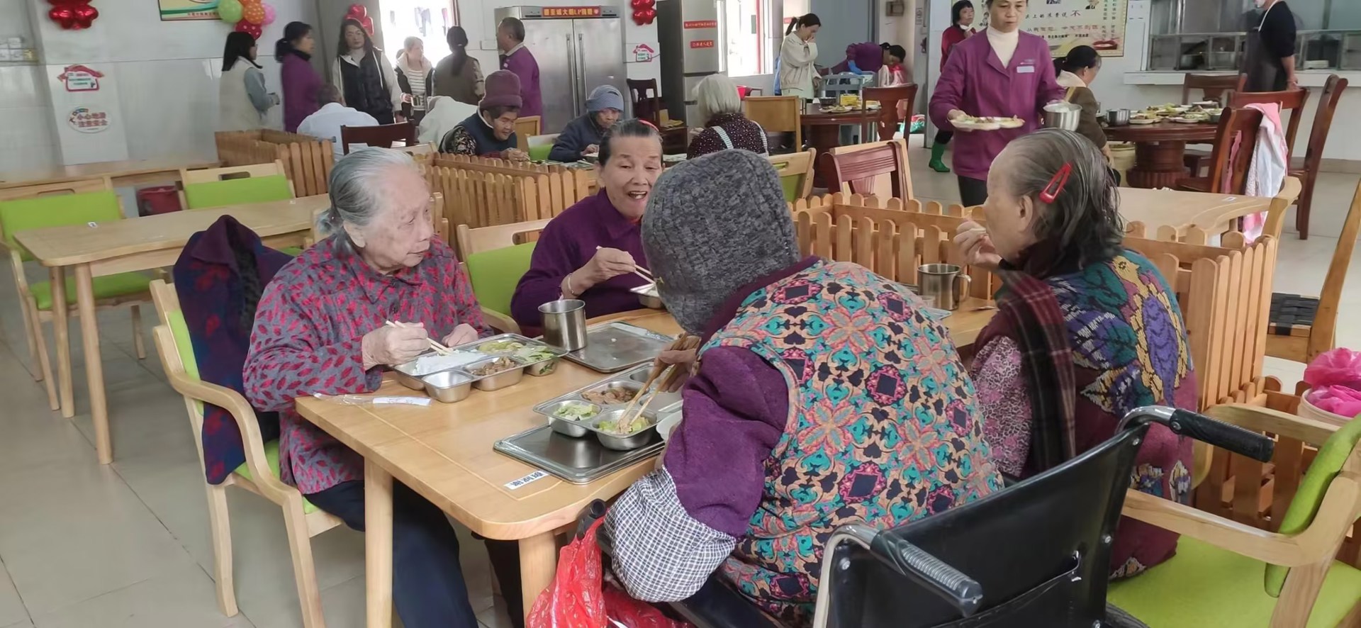 走进大朗敬老院，开展椅物资捐赠融